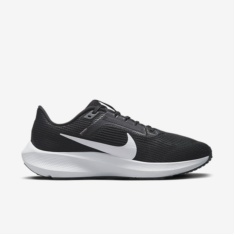 Giày Nike Air Zoom Pegasus 40 Nữ - Đen Trắng Giày Nike Air Zoom Pegasus 40 Nữ - Đen Trắng