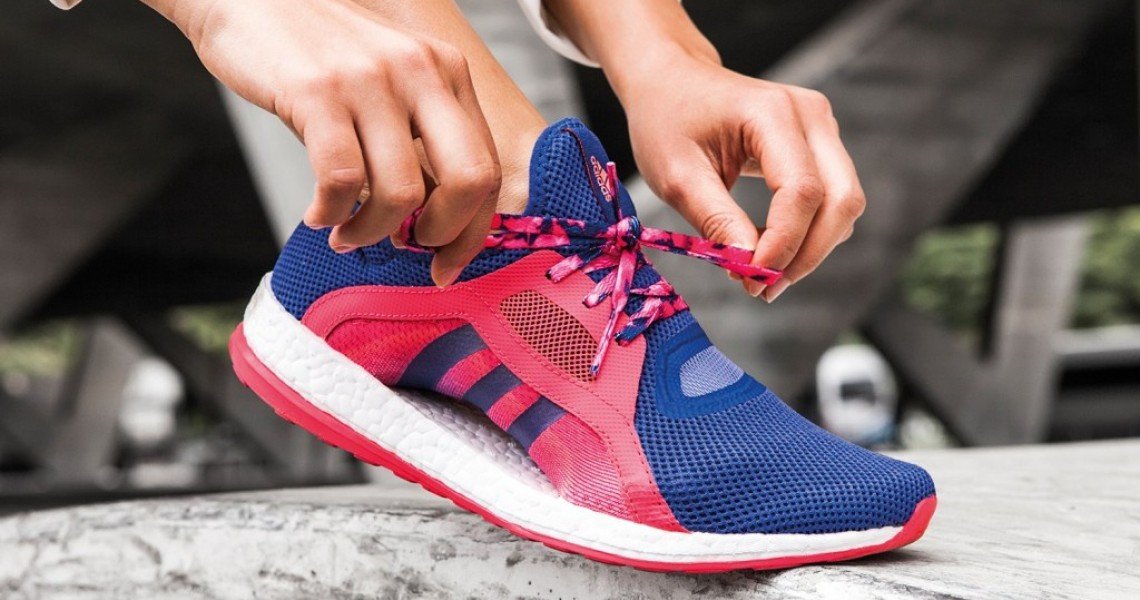 Đừng Hỏi Vì Sao Tôi Chỉ Mang Giày Chính Hãng – Câu Trả Lời Nằm Ở Cảm Giác Khi Xỏ Chân Vào