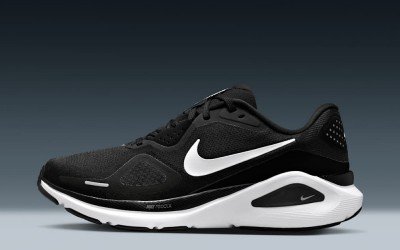 Nike Structure 26: Giải Mã Sự Ổn Định Vượt Mọi Giới Hạn