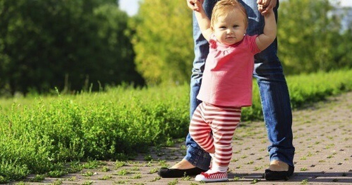 Giày và Sức khỏe của Trẻ Em: Chọn giày phù hợp cho từng giai đoạn phát triển