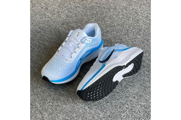 So Sánh Chi Tiết Hai Mẫu Giày Nike Winflo 11 Và Adidas Pureboost 5