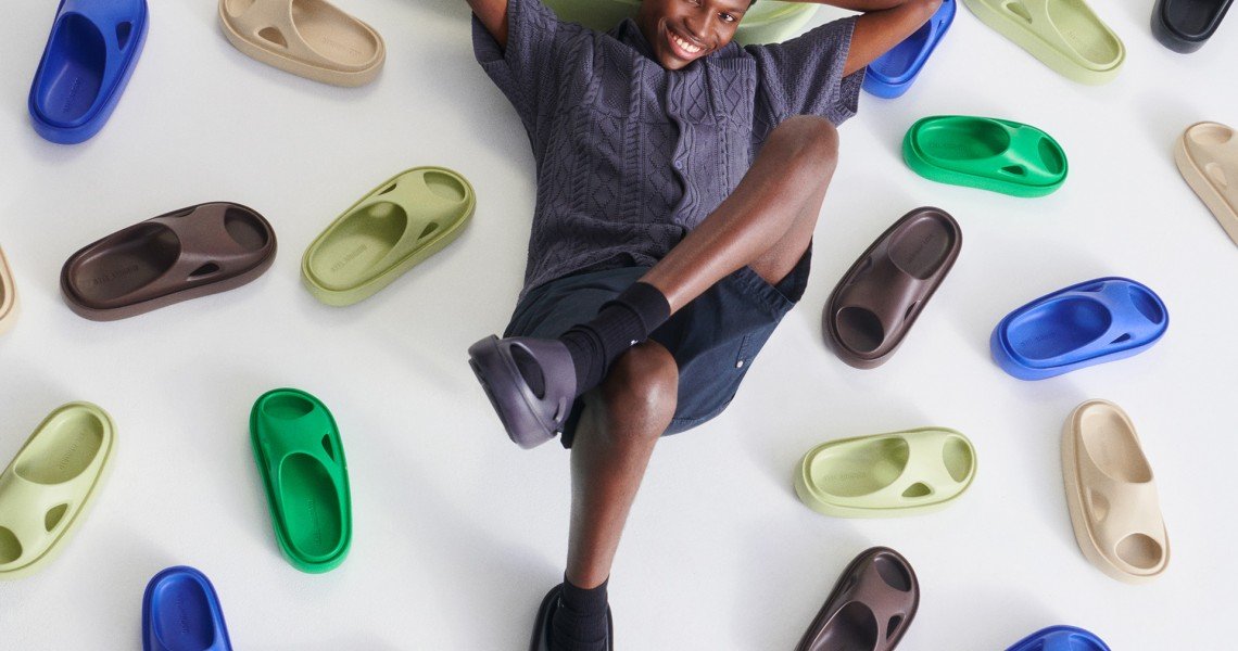 Tự Tin Suốt Ngày Dài Với 13 Đôi Dép Lê Nam Thoải Mái Nhất