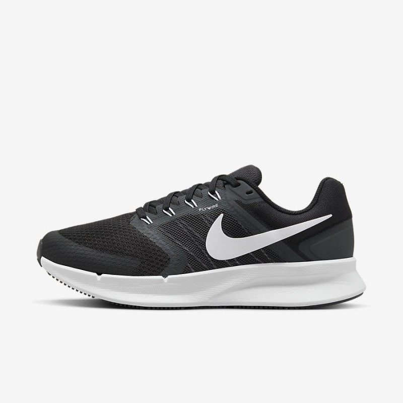 Giày Nike Run Swift 3 Nữ - Đen Trắng Giày Nike Run Swift 3 Nữ - Đen Trắng