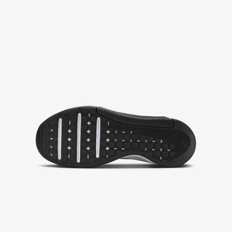 Giày Nike MC Trainer 3 Nữ - Đen Trắng