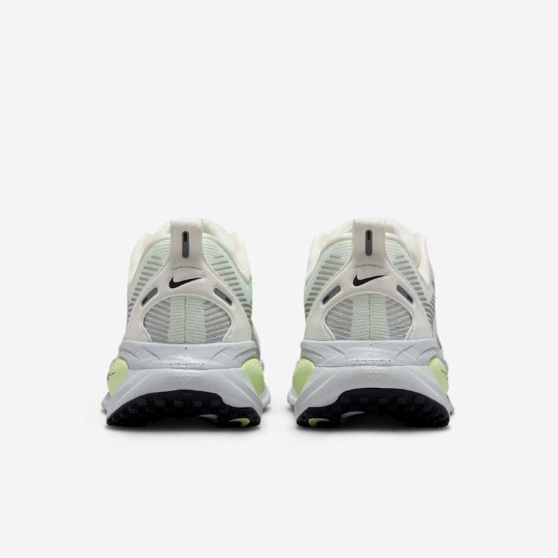 Giày Nike Vomero 18 Nữ - Trắng Xanh Xám Giày Nike Vomero 18 Nữ - Trắng Xanh Xám