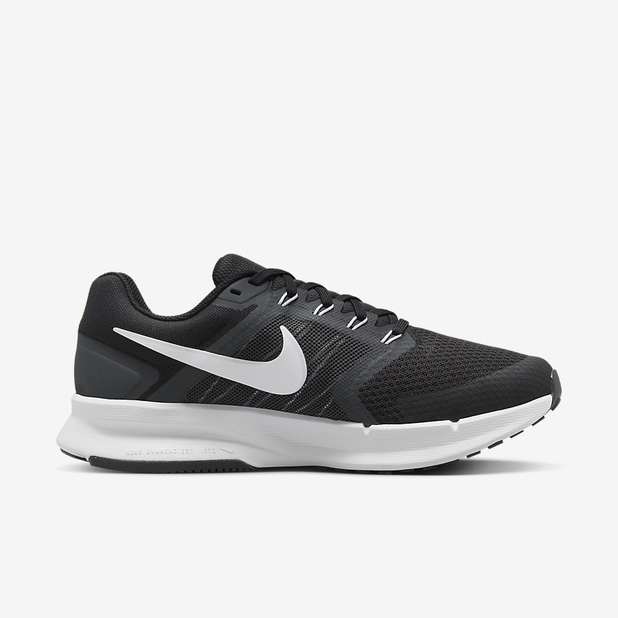 Giày Nike Run Swift 3 Nữ - Đen Trắng - hình 2