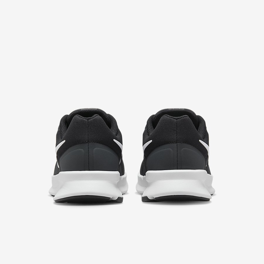 Giày Nike Run Swift 3 Nữ - Đen Trắng - hình 6